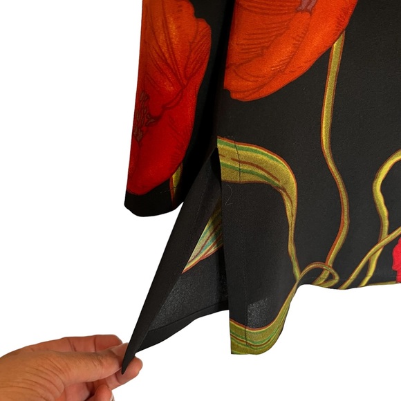 Harari Top Womens M Silk Black Floral Mandarin Neck Button Closure Tropical - Picture 5 of 7